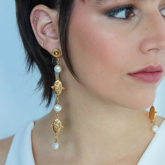 GIOVANNA EARRINGS WITH GOLD BYZANTINE MOTIFS AND FRESHWATER NUGGET PEARLS