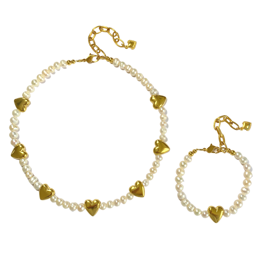 HEART OF OLD BRACELET WITH FRESHWATER NUGGET PEARLS AND GOLD PLATED HEART