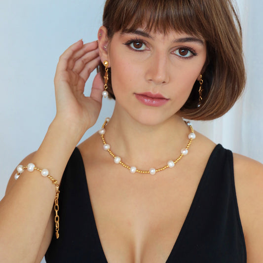 MADDALENA NECKLACE WITH FRESHWATER PEARLS AND 24K GOLD PLATED BEADS