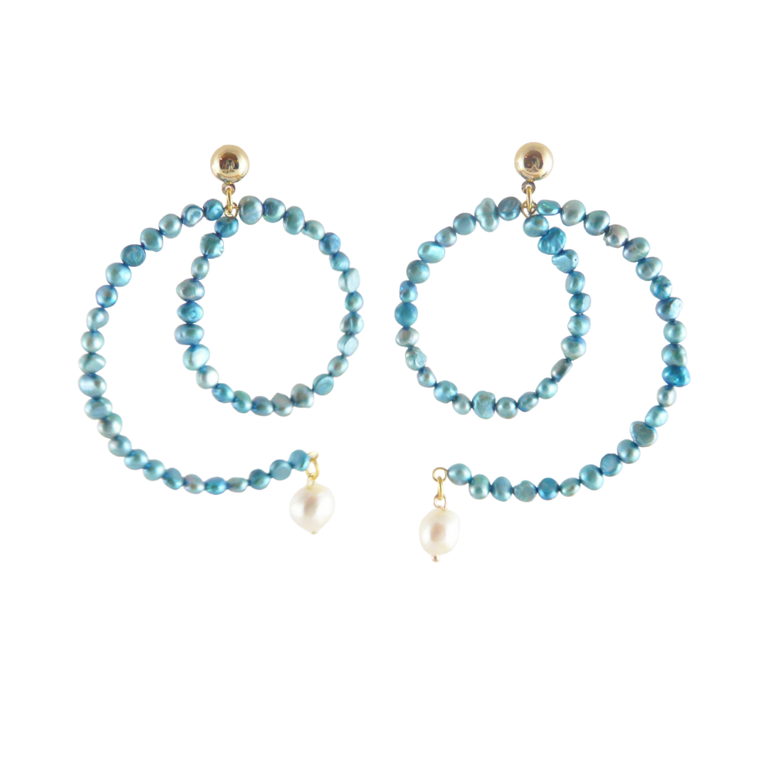 SWIRL HOOP EARRINGS IN BLUE FRESHWATER PEARLS
