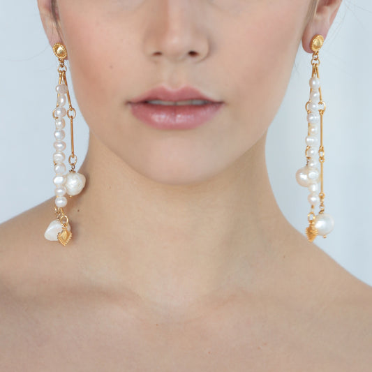 KESSARIA EARRINGS WITH FRESHWATRER BAROQUE FRESHWATER PEARLS AND GOLD ELEMENTS