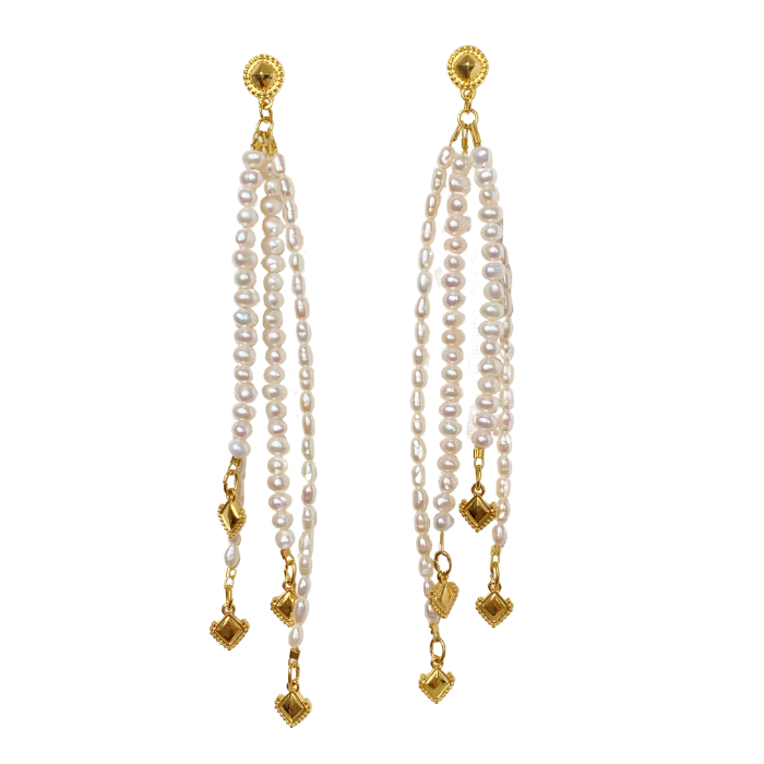 MAXIMA FRESHWATER NUGGET AND RICE PEARLS WITH GOLD ARROW HEAD FINISHING DROPS