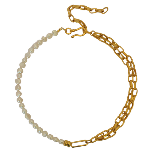 MYRSINI NECKLACE WITH FRESHWATER PEARLS AND DOUBLE 24K GOLD PLATED STAINLESS STEEL CHAIN
