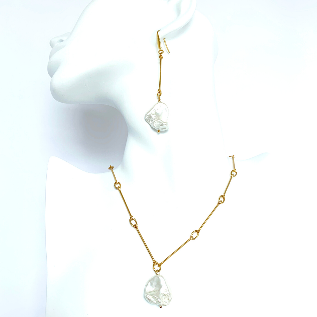 OCEANUS 24K GOLD PLATED HAND CRAFTED BAR LINK CHAIN NECKLACE WITH BAROQUE FRESH WATER PEARL DROP